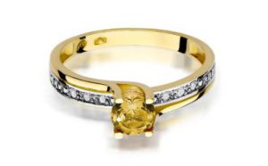 złoty pierścionek z cytrynem