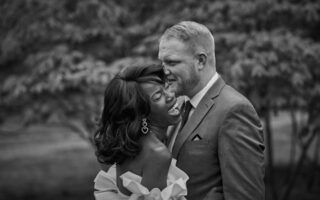 Biżuteria z motywem uczuć – kolczyki serca w codziennym stylu