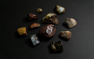 naturalne kamienie do biżuterii