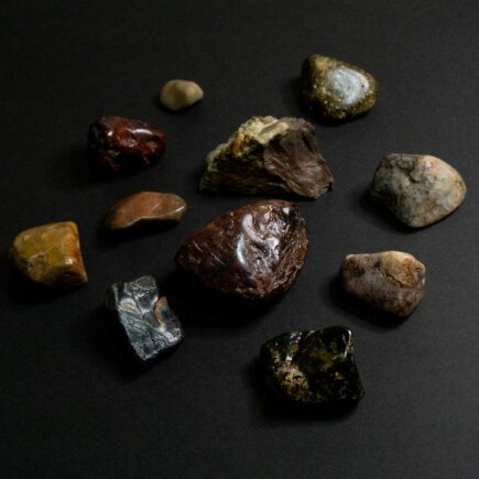 naturalne kamienie do biżuterii